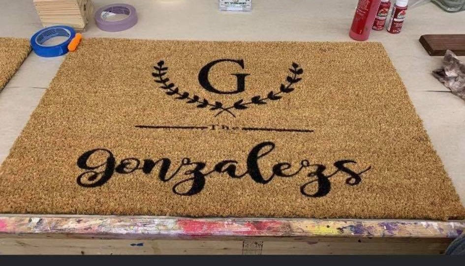 Laurels [LAST NAME] - Door Mat | Design #1210