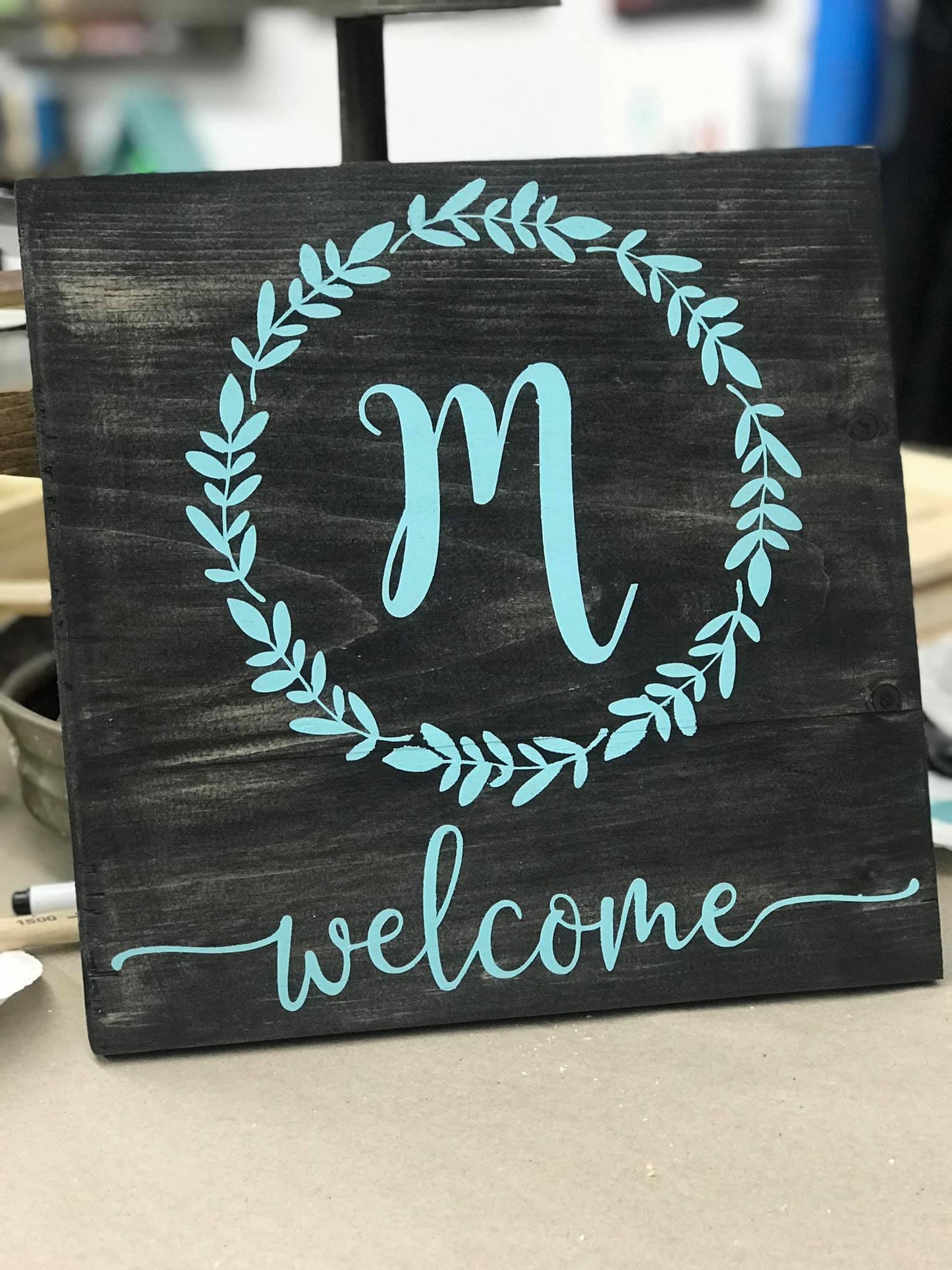 Wreath Welcome [Initial] | Design #418
